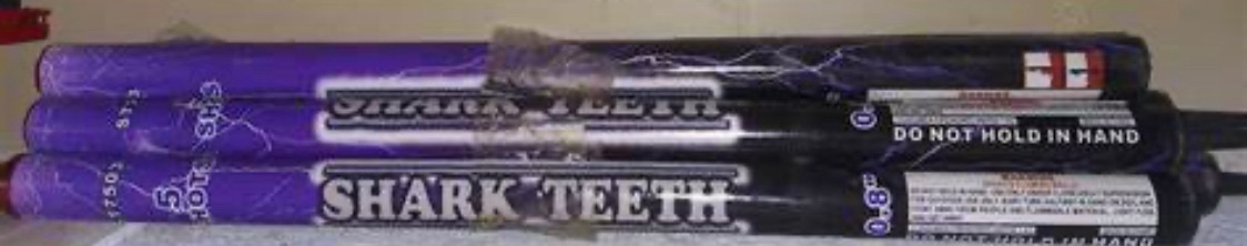 SHARK TEETH ROMAN CANDLE .80" ( 5 - Shots) Pk of 4 🧨