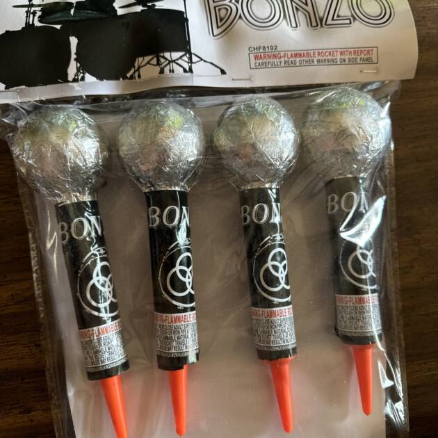 BONZO 2.5" ROCKETS silver tail -report