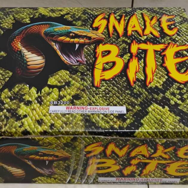 Snake Bite 🧨CRACKERS🧨
72 pc to a box