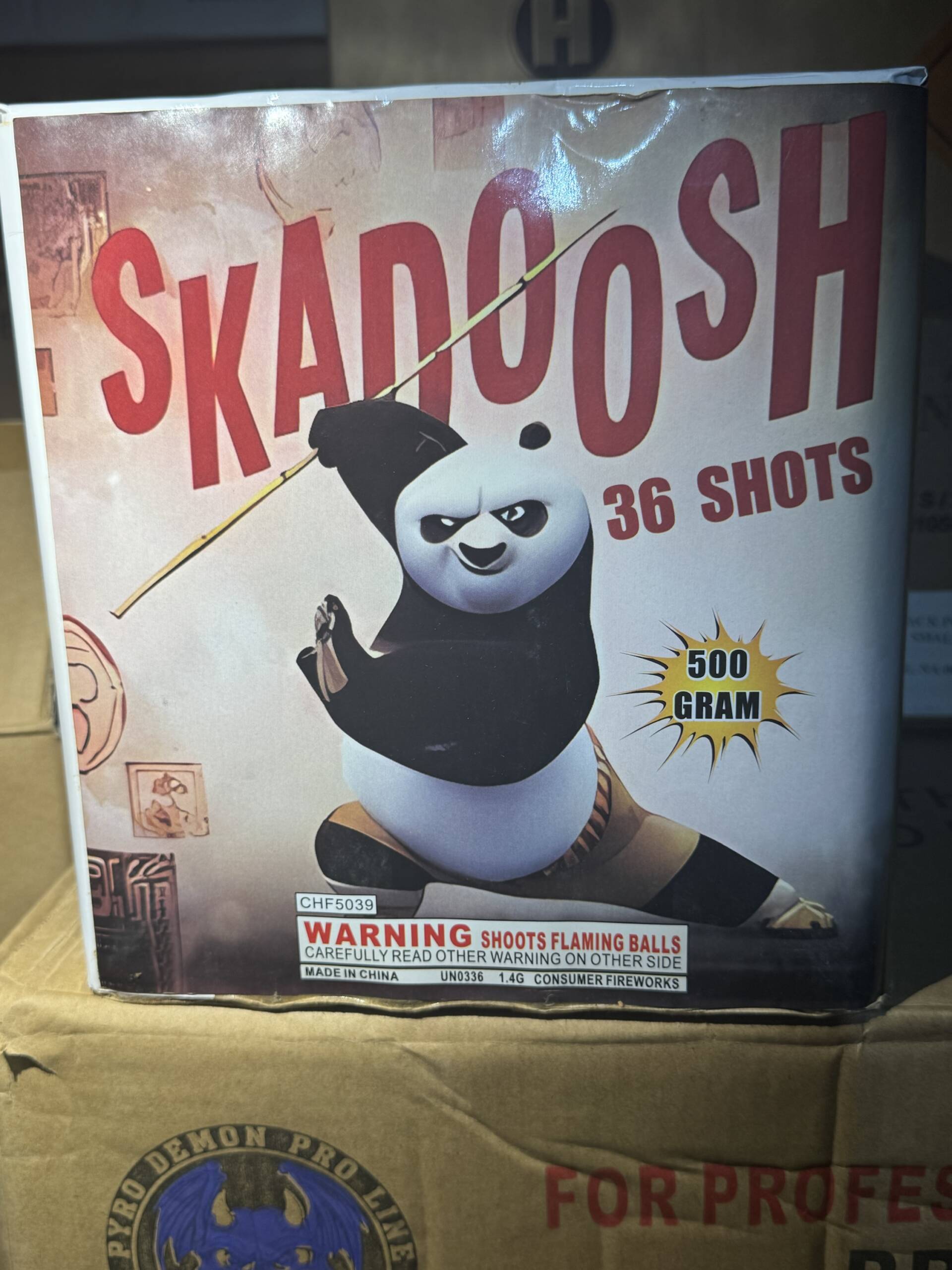 SKADOOSH 36 SHOT MULIT EFFECTS 1.25" bore - Image 2