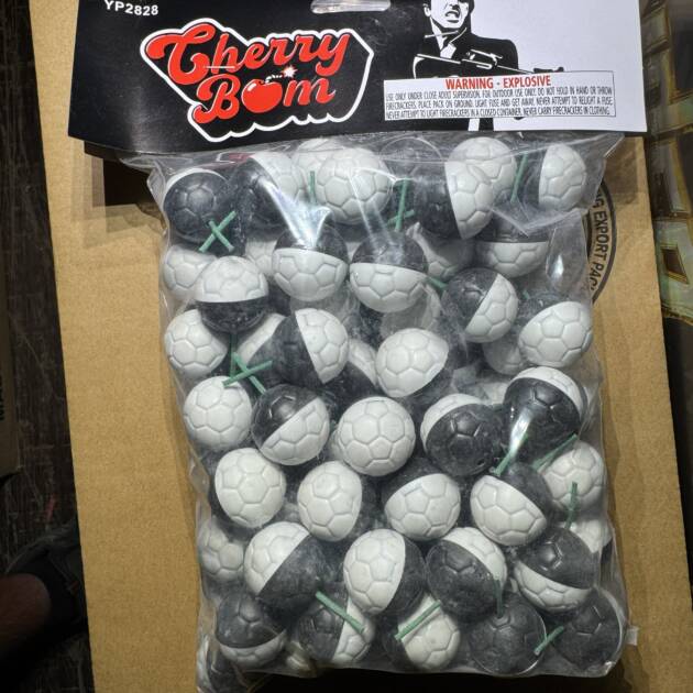 Cherry bomb soccer ball crackers 100pc